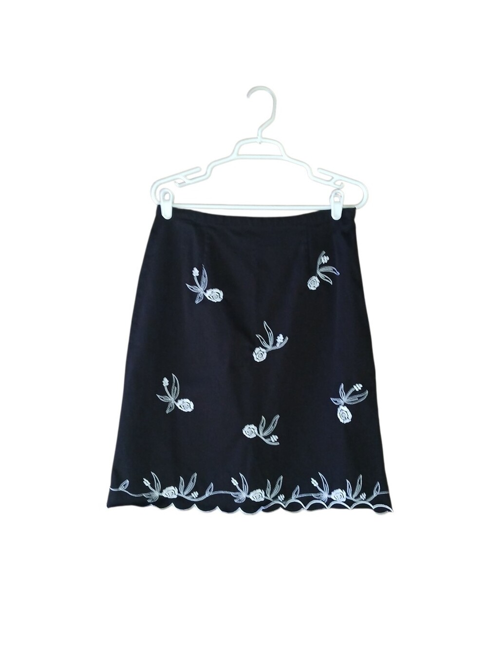 Chadwick's Black Embroidered Cotton/Spandex Midi Skirt Size 14